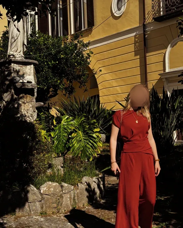 Jennifer - Image 5